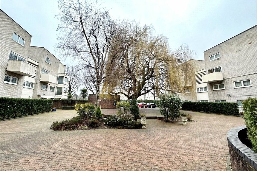 sold bloomsbury close london 33056 - Gibbs Gillespie