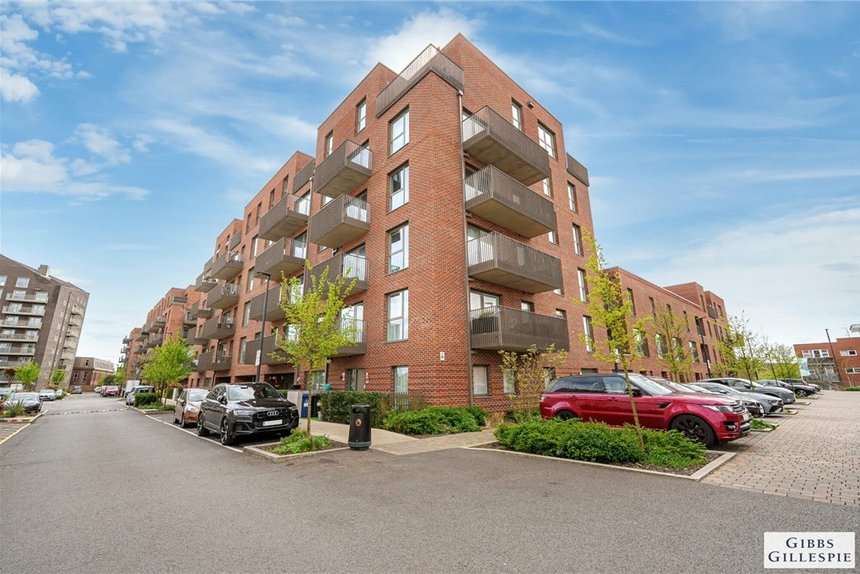 sold hazeview apartments london 33076 - Gibbs Gillespie