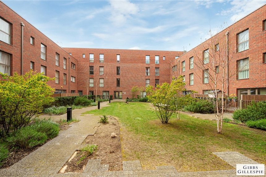 sold hazeview apartments london 33076 - Gibbs Gillespie