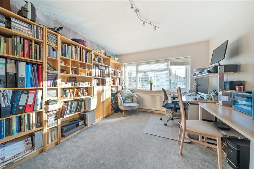 for sale whitegate gardens london 33085 - Gibbs Gillespie
