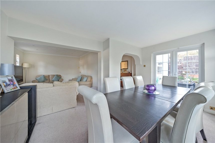 for sale whitegate gardens london 33085 - Gibbs Gillespie