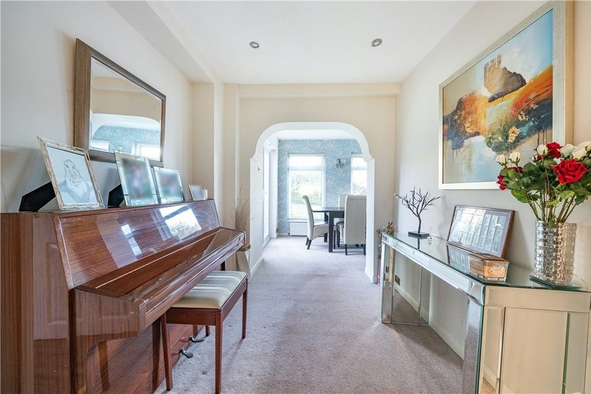 for sale whitegate gardens london 33085 - Gibbs Gillespie