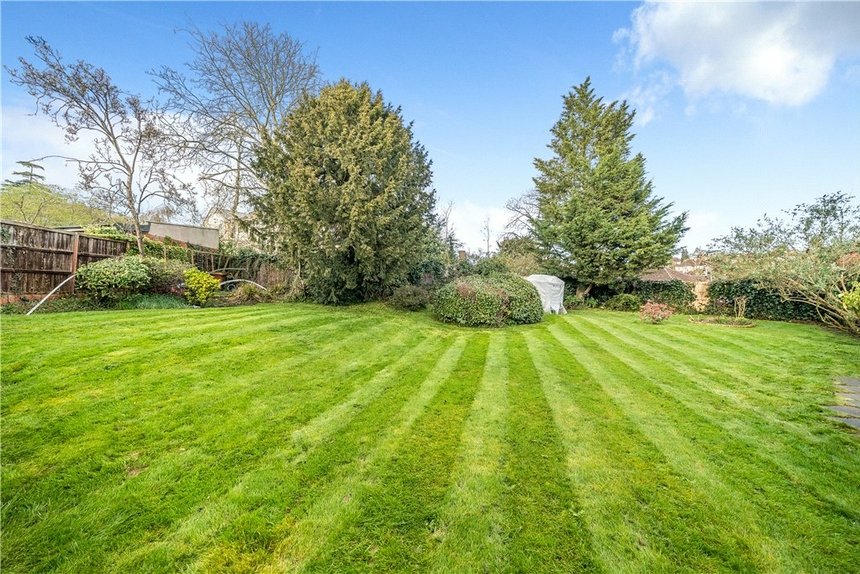 for sale whitegate gardens london 33085 - Gibbs Gillespie