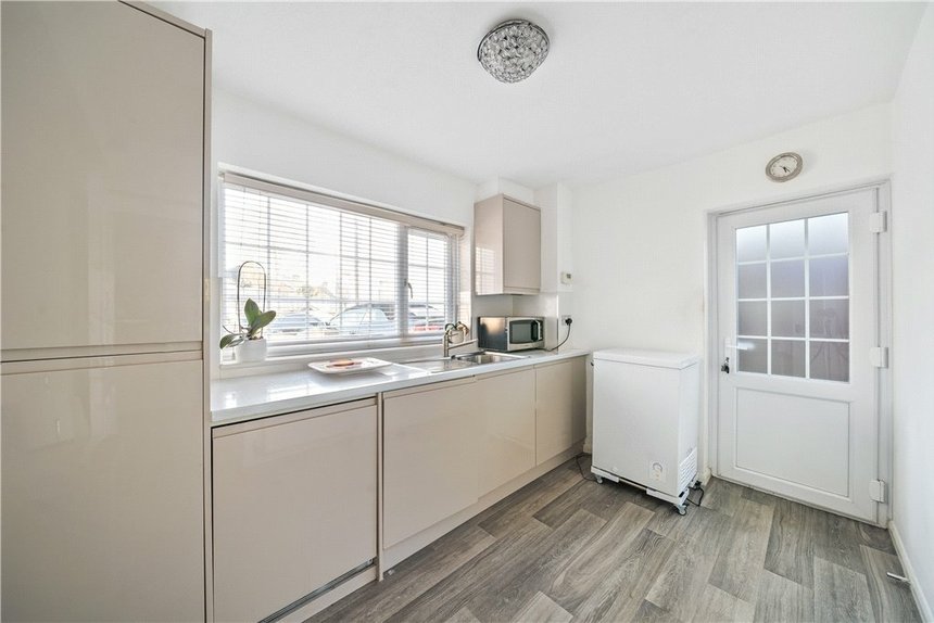 for sale whitegate gardens london 33085 - Gibbs Gillespie