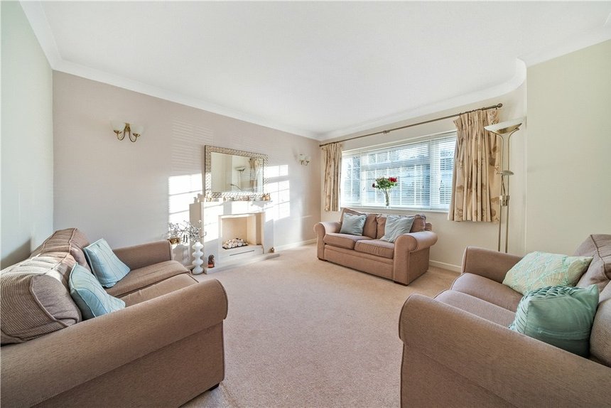 for sale whitegate gardens london 33085 - Gibbs Gillespie