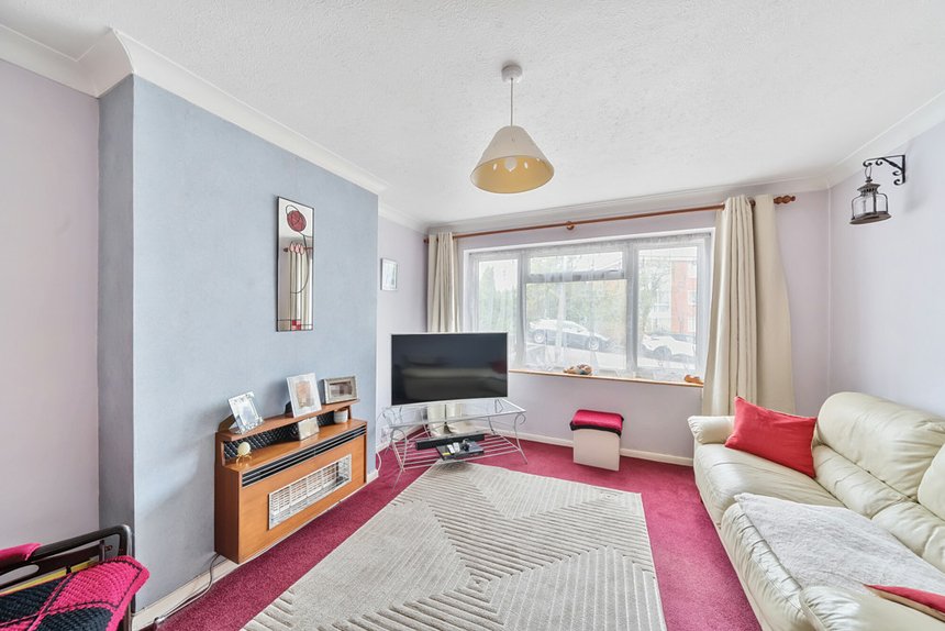 sold winton drive london 33087 - Gibbs Gillespie