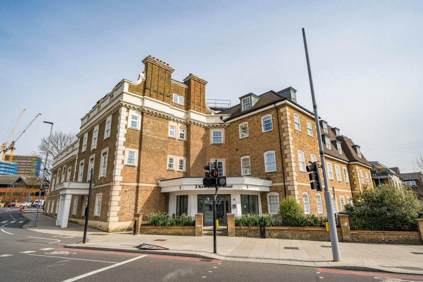 for sale kew bridge road london 33088 - Gibbs Gillespie