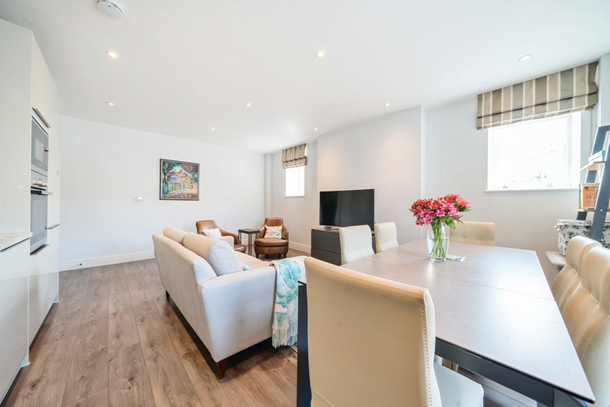 for sale kew bridge road london 33088 - Gibbs Gillespie