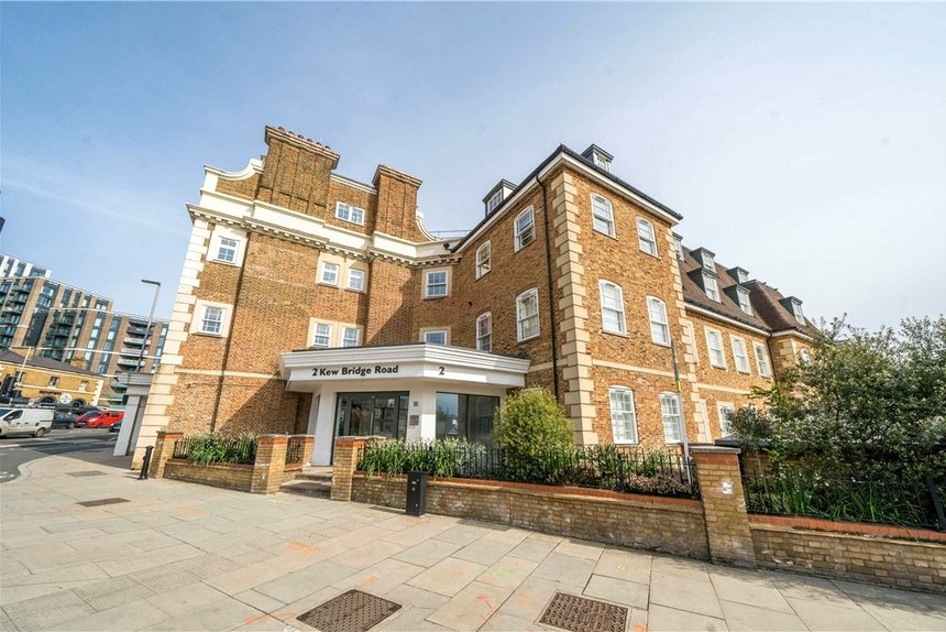 for sale kew bridge road london 33088 - Gibbs Gillespie