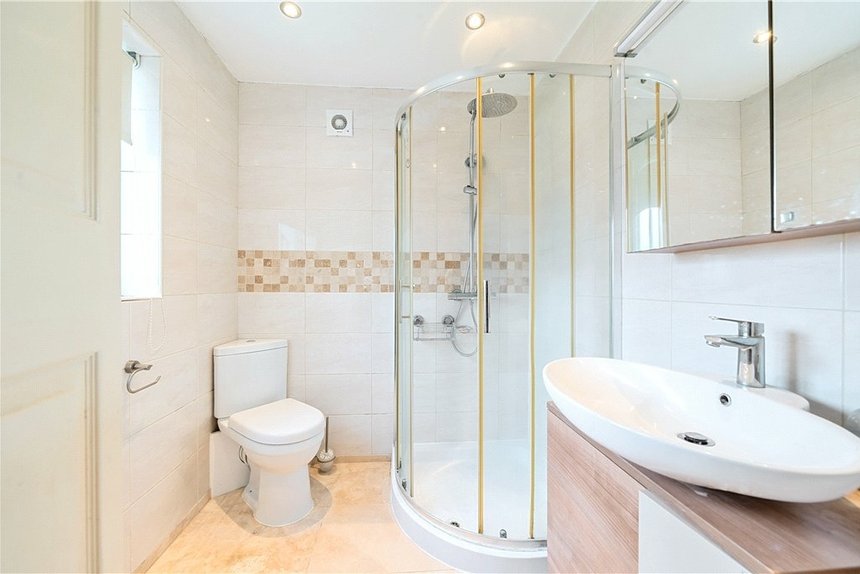 for sale kirby close london 33114 - Gibbs Gillespie