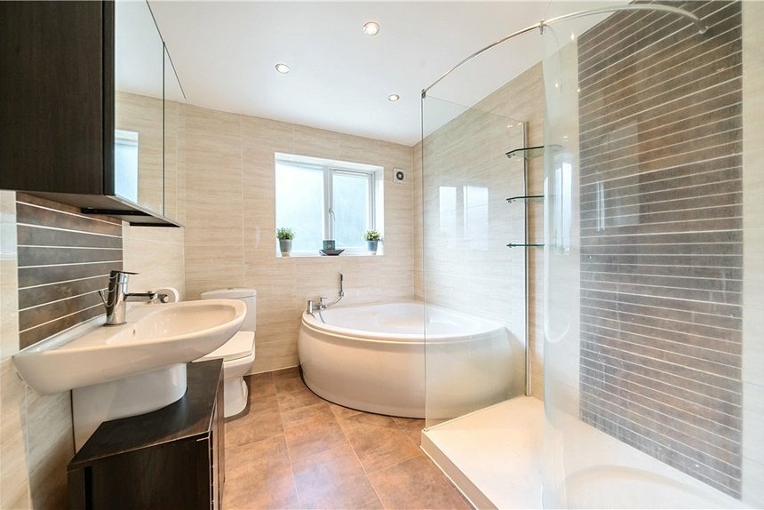 for sale kirby close london 33114 - Gibbs Gillespie