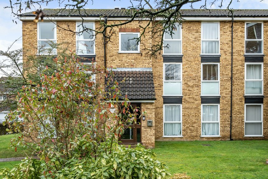 sold melville close london 33134 - Gibbs Gillespie