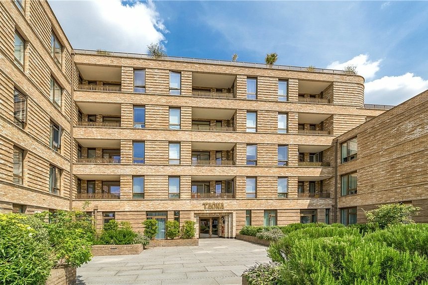 sold taona house london 33138 - Gibbs Gillespie