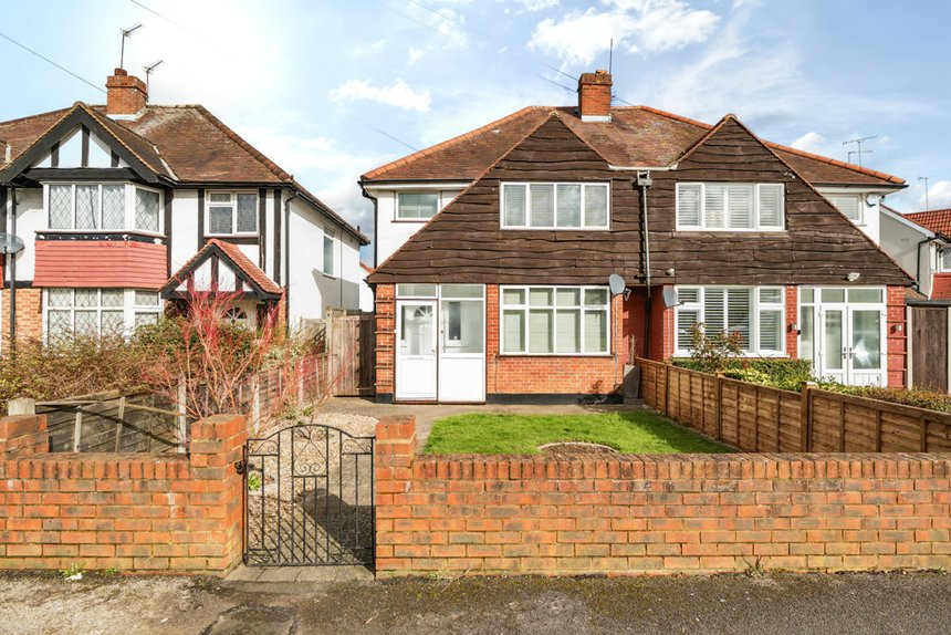 sold lawn close london 33149 - Gibbs Gillespie