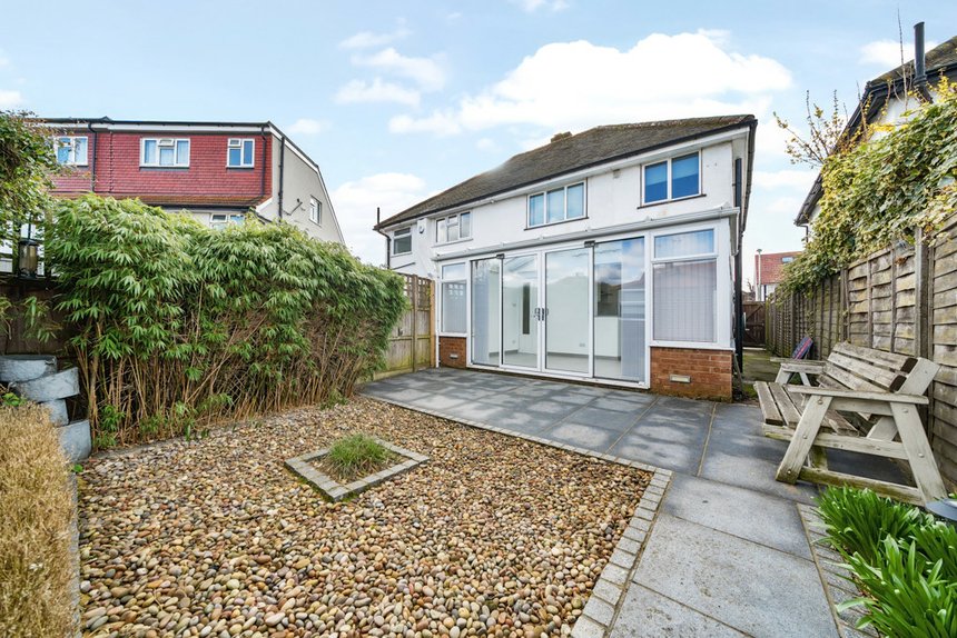 sold lawn close london 33149 - Gibbs Gillespie