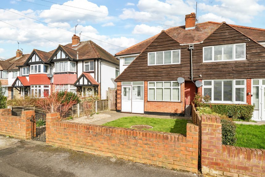 sold lawn close london 33149 - Gibbs Gillespie