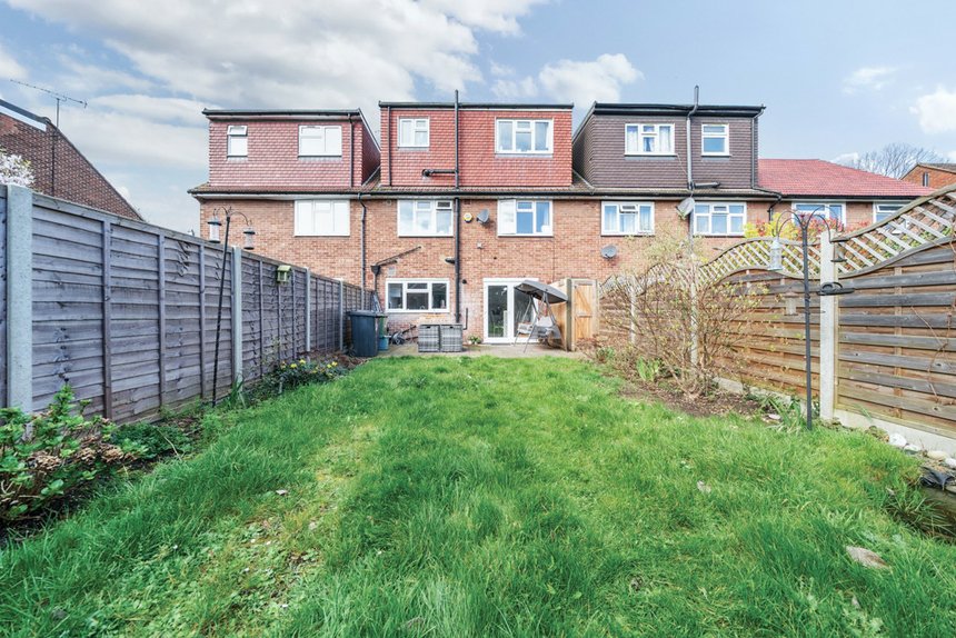 sold elm tree close london 33156 - Gibbs Gillespie