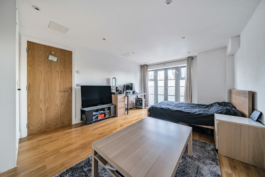 for sale oak end way london 33188 - Gibbs Gillespie