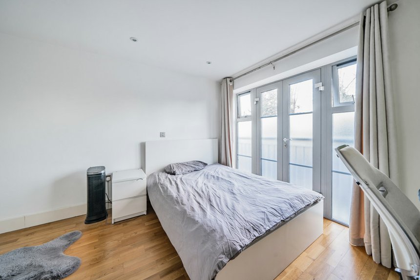 for sale oak end way london 33188 - Gibbs Gillespie