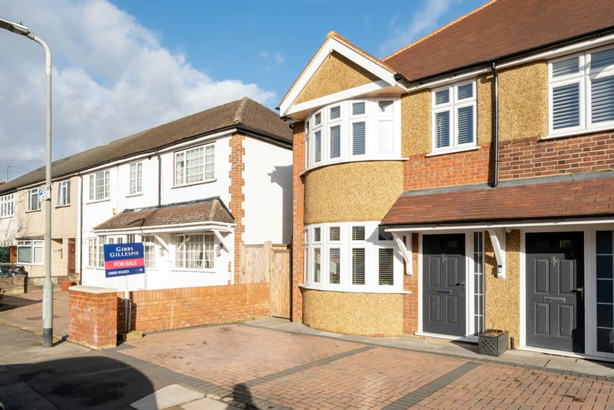 sold northolt avenue london 33205 - Gibbs Gillespie