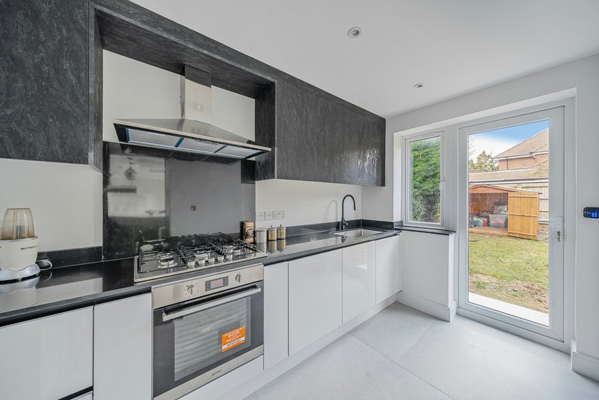for sale parkfield london 33266 - Gibbs Gillespie