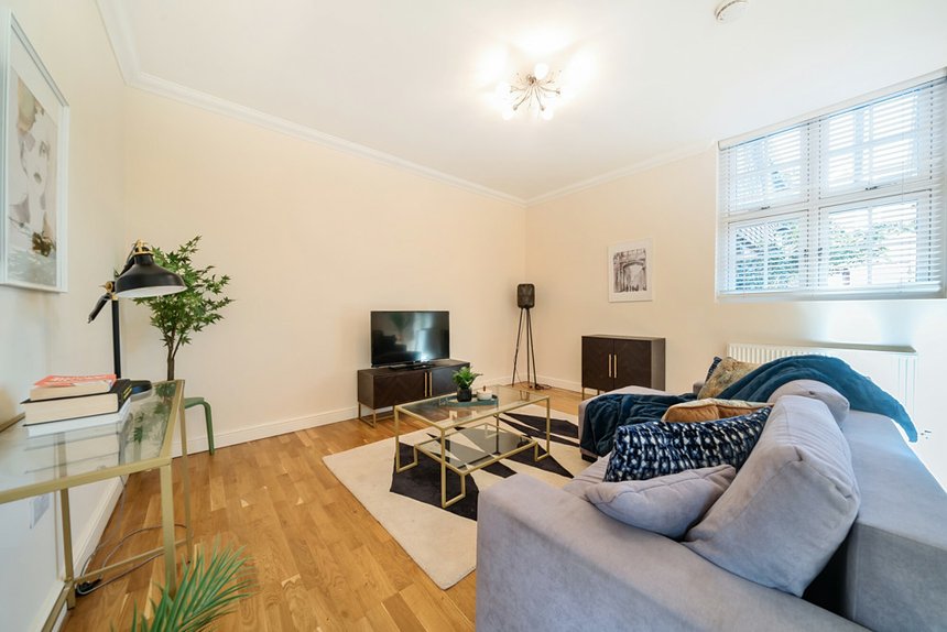 for sale lidgould grove london 33273 - Gibbs Gillespie