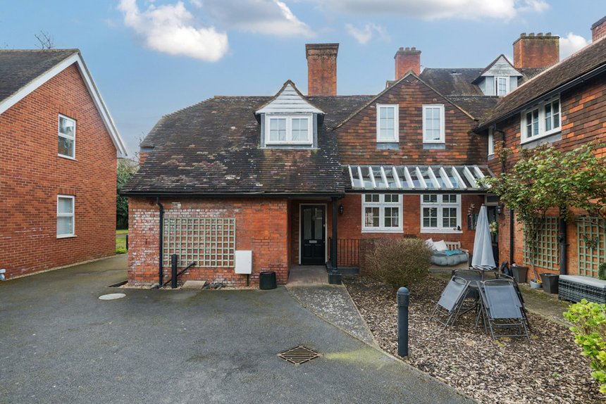 for sale lidgould grove london 33273 - Gibbs Gillespie