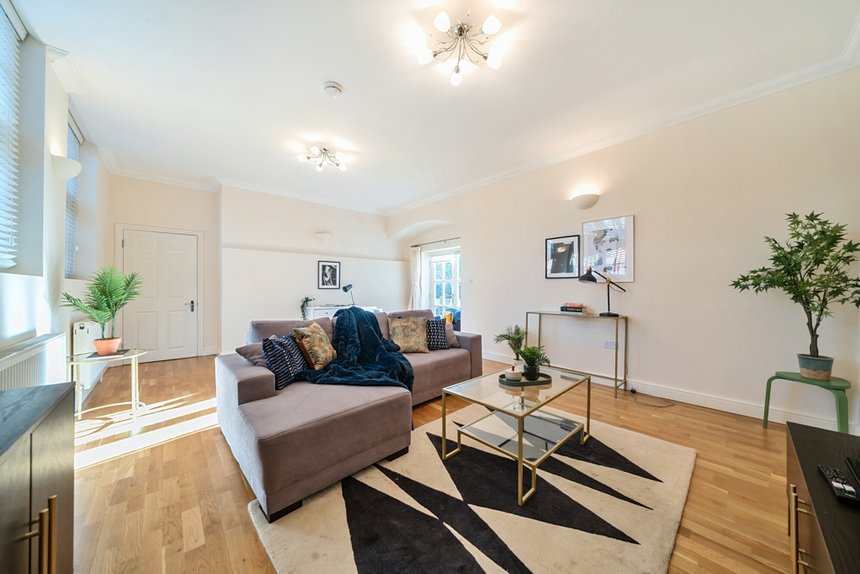 for sale lidgould grove london 33273 - Gibbs Gillespie
