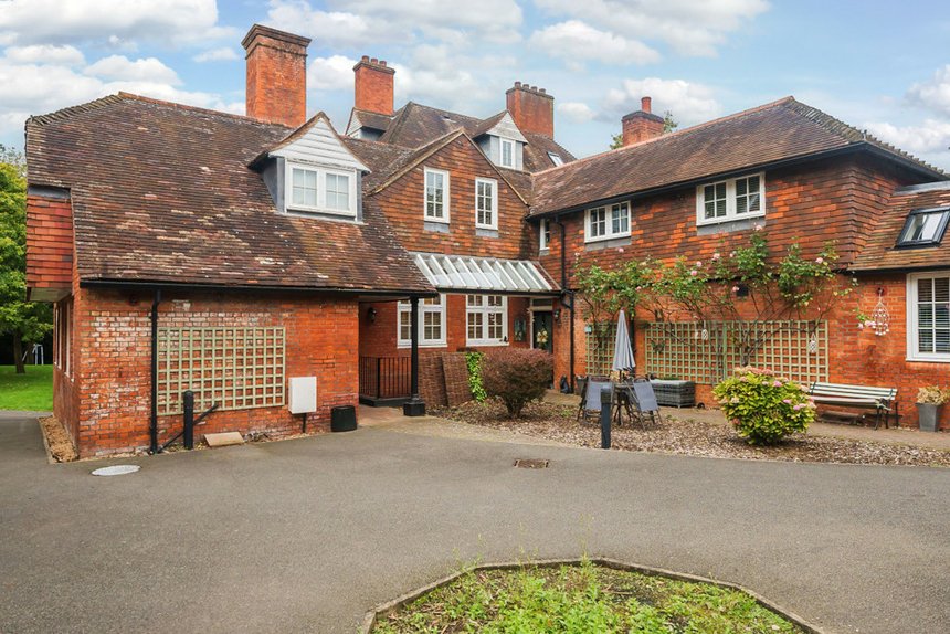 for sale lidgould grove london 33273 - Gibbs Gillespie