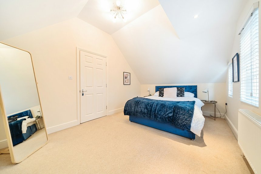 for sale lidgould grove london 33273 - Gibbs Gillespie