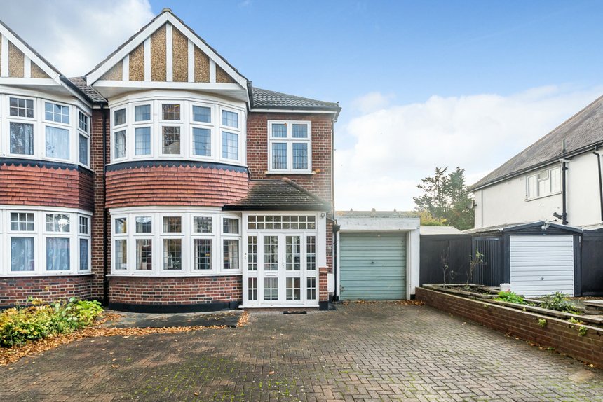 sold south drive london 33286 - Gibbs Gillespie