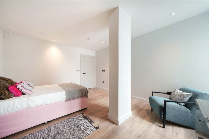 sold taona house london 33288 - Gibbs Gillespie