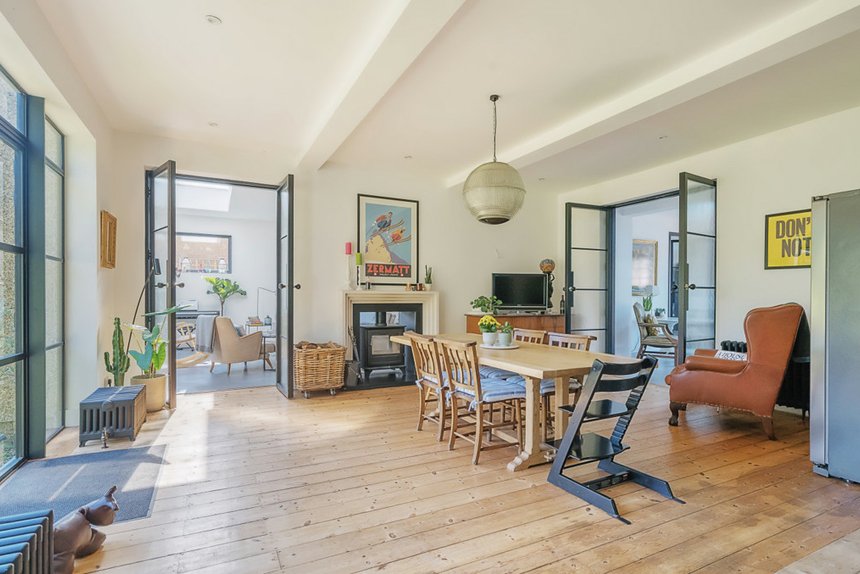 for sale cedars avenue london 33330 - Gibbs Gillespie