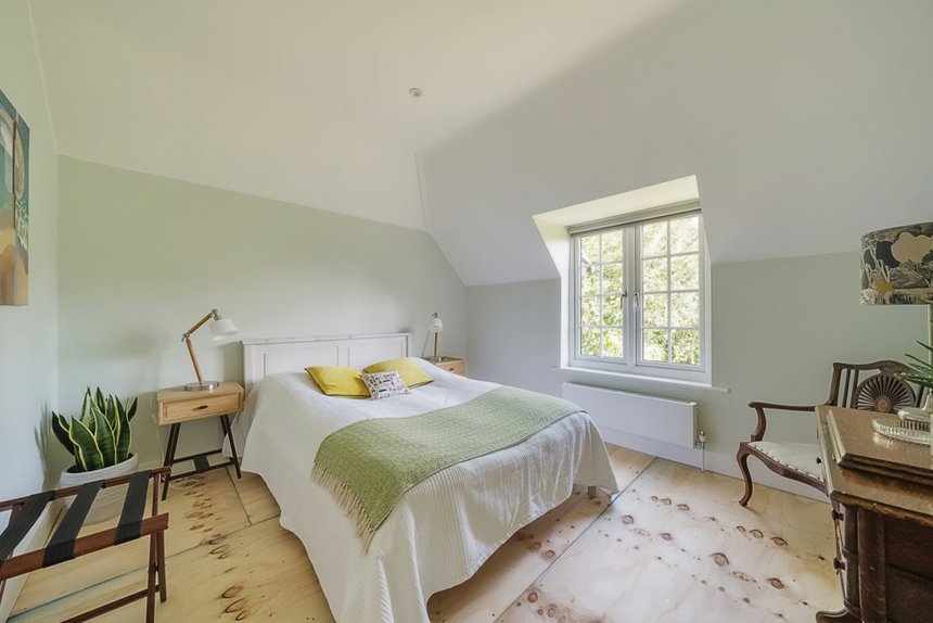 for sale cedars avenue london 33330 - Gibbs Gillespie