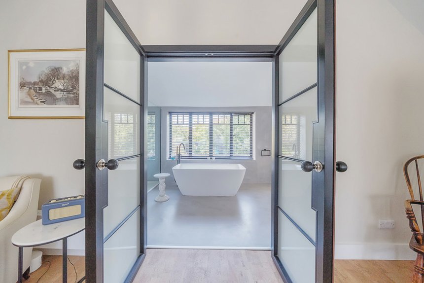 for sale cedars avenue london 33330 - Gibbs Gillespie