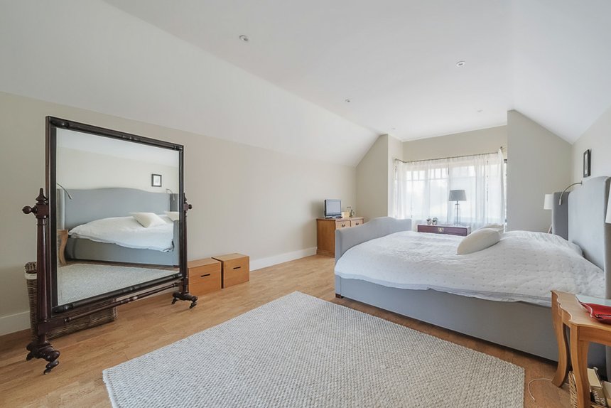 for sale cedars avenue london 33330 - Gibbs Gillespie