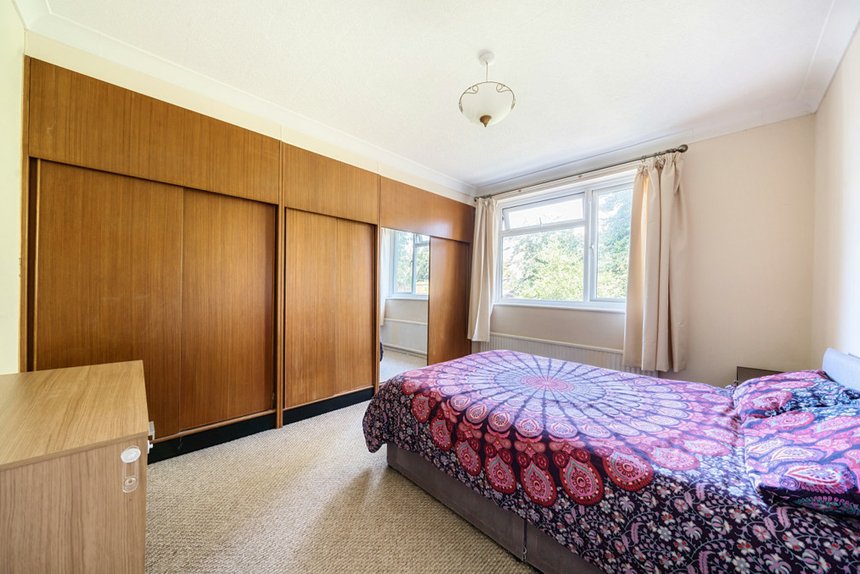 sold cotswold close london 33368 - Gibbs Gillespie