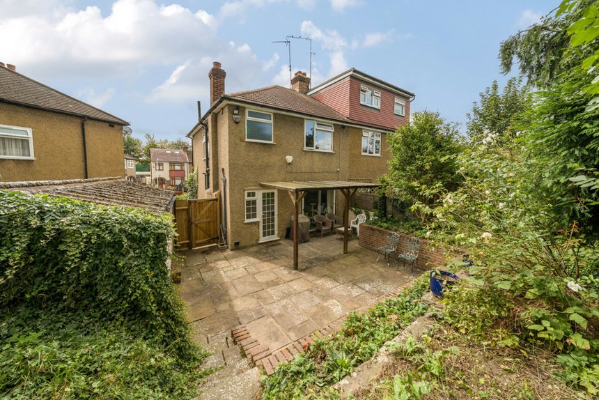 sold cotswold close london 33368 - Gibbs Gillespie