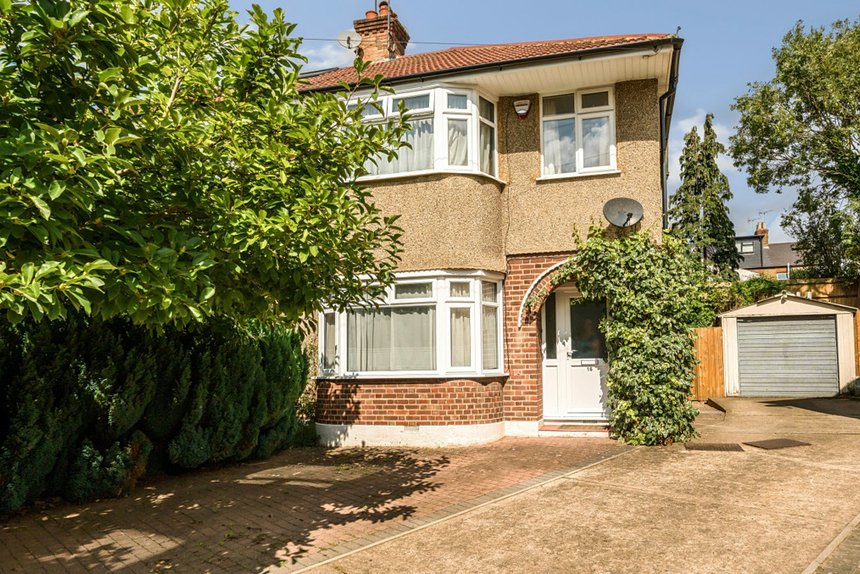 sold cotswold close london 33368 - Gibbs Gillespie