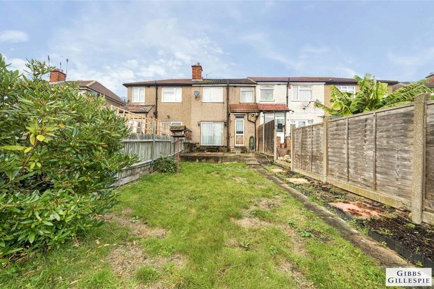 sold ovesdon avenue london 33371 - Gibbs Gillespie