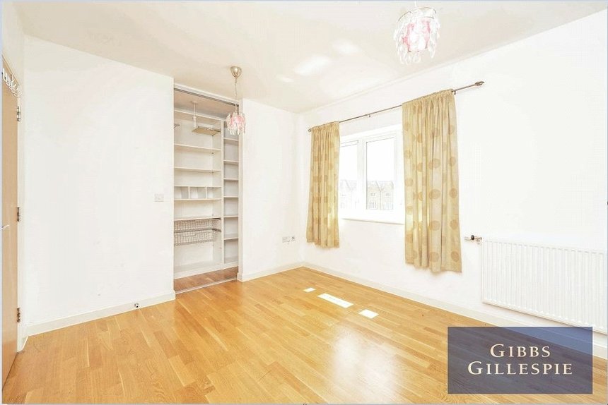 sold varcoe gardens london 33426 - Gibbs Gillespie