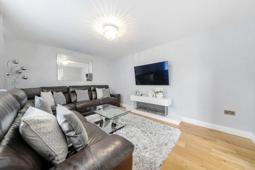 sold wilsmere drive london 33443 - Gibbs Gillespie