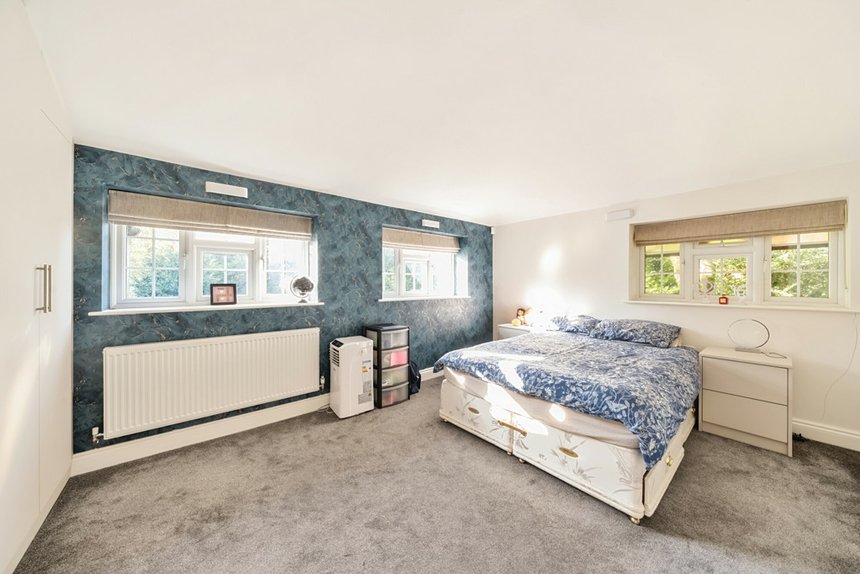 for sale parkfield london 33494 - Gibbs Gillespie