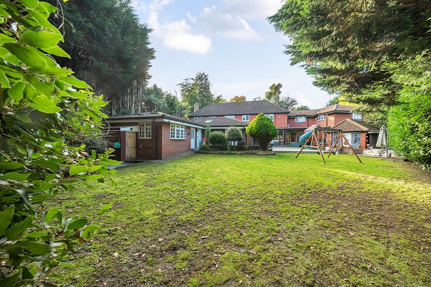 for sale parkfield london 33494 - Gibbs Gillespie