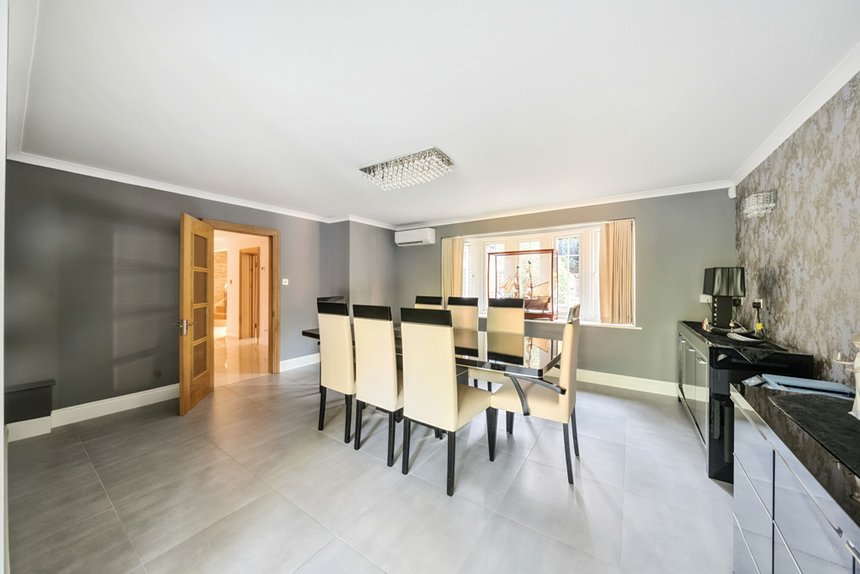 for sale parkfield london 33494 - Gibbs Gillespie