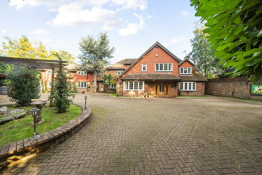 for sale parkfield london 33494 - Gibbs Gillespie