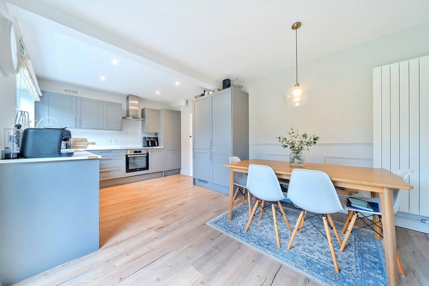 for sale acacia avenue london 33497 - Gibbs Gillespie