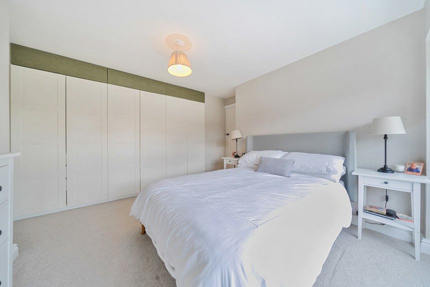 for sale acacia avenue london 33497 - Gibbs Gillespie