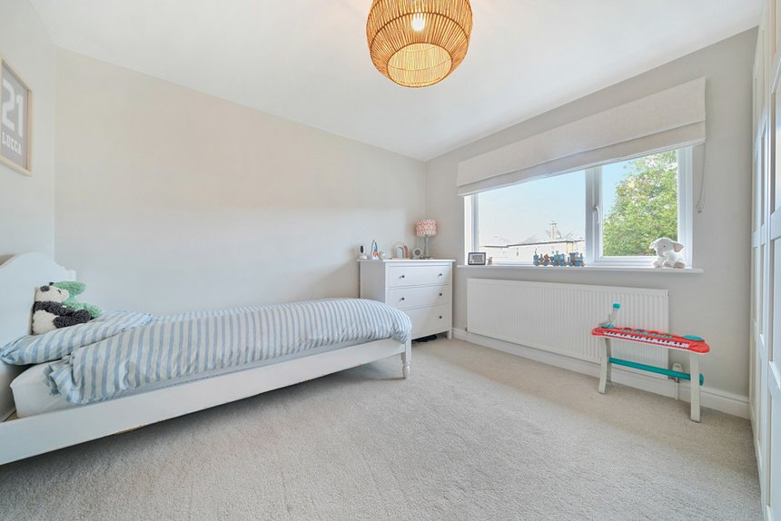 for sale acacia avenue london 33497 - Gibbs Gillespie