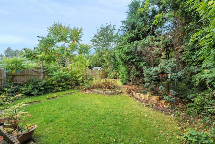 for sale rochester way london 33512 - Gibbs Gillespie